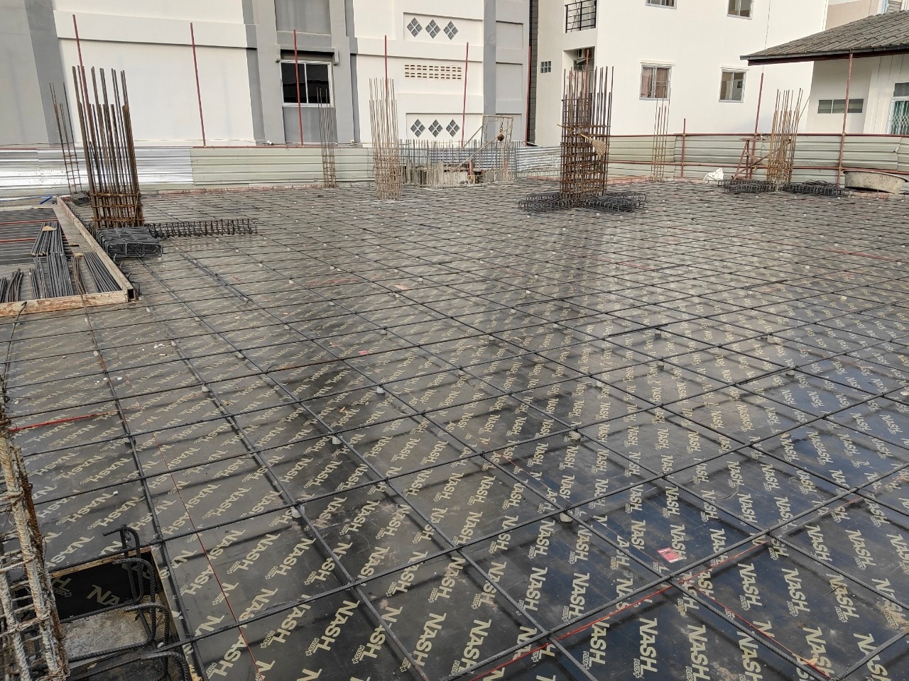 โครงการอาคารพักอาศัย 7 ชั้น กังสดาล งานติดตั้งโพสเทนชั่น